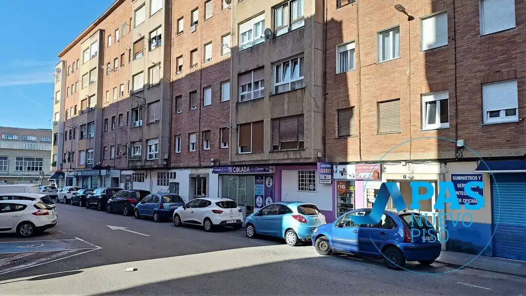 Vista exterior de Piso en venta en Camargo con Calefacción y Amueblado
