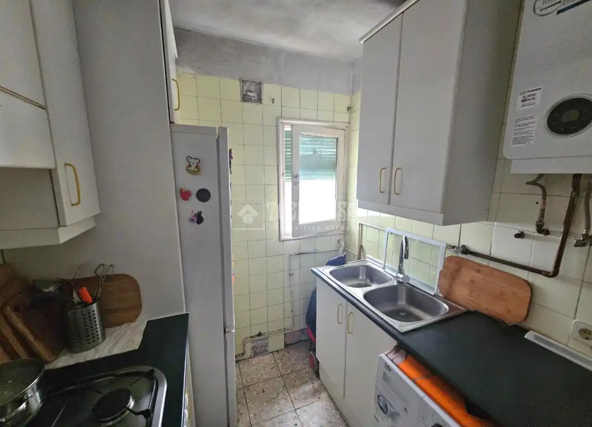 Cuina de Pis en venda en Madrid amb Calefacció i Balcó