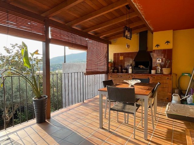 Single-family semi-detached for sale