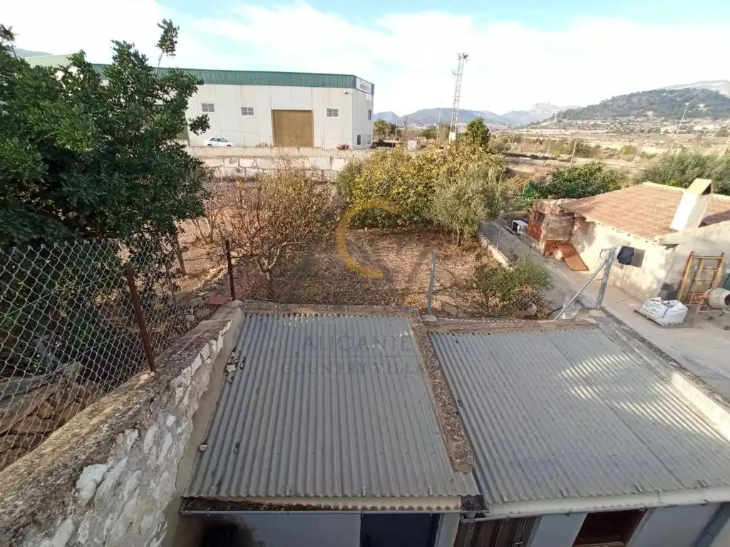 Haus oder Chalet zum Verkauf in La Romana mit Privatgarten und Terrasse