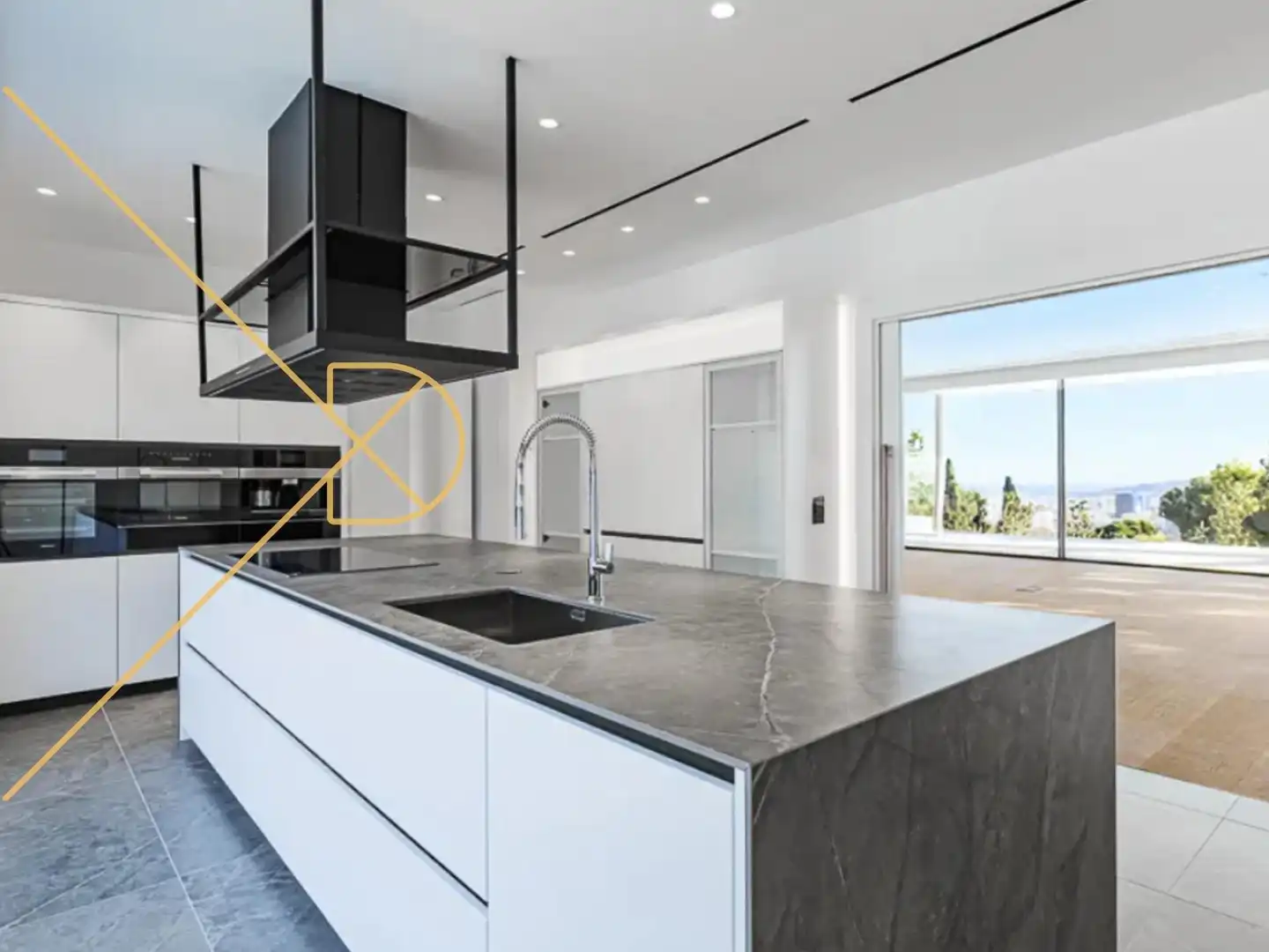 Cocina de Casa o chalet en venta en Barcelona con Aire acondicionado, Calefacción y Jardín privado
