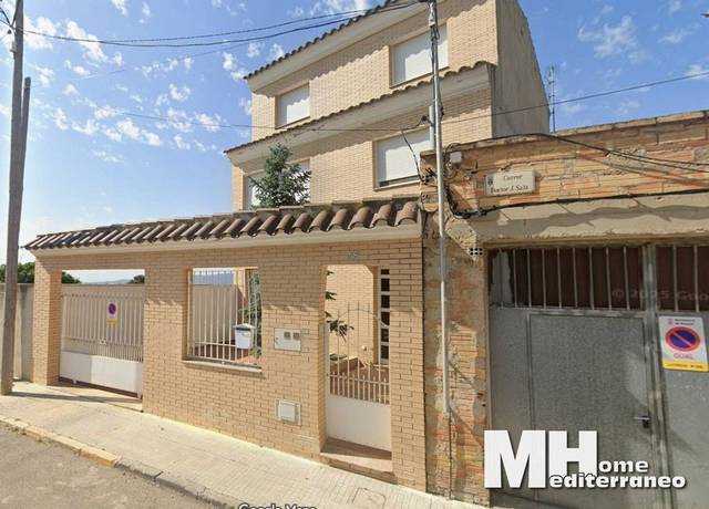 Casa adosada en Venta en JUAN SAIZ en Rossell
