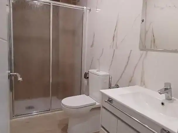 Bathroom of Flat for rent in  Madrid Capital  with Balcony