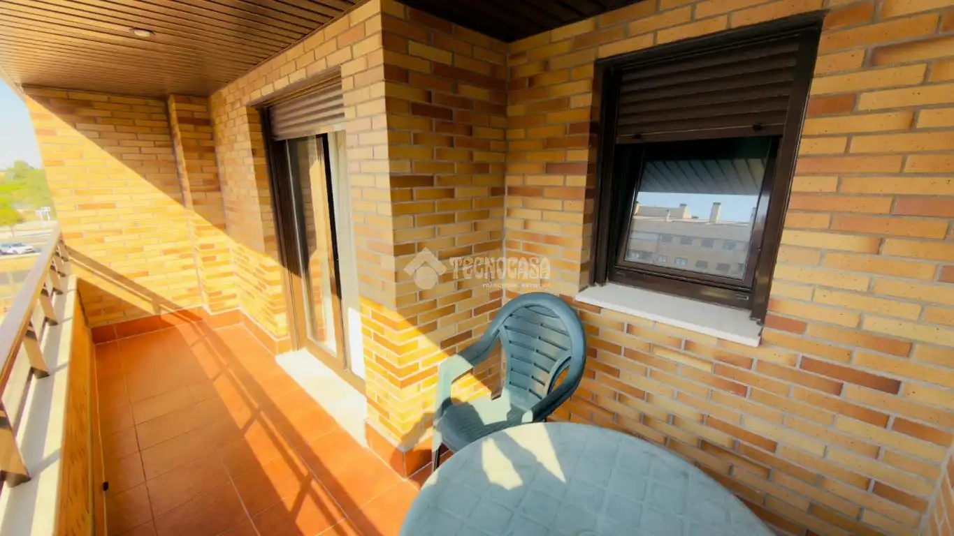 Terraza de Piso en venta en Seseña con Calefacción, Terraza y Piscina comunitaria