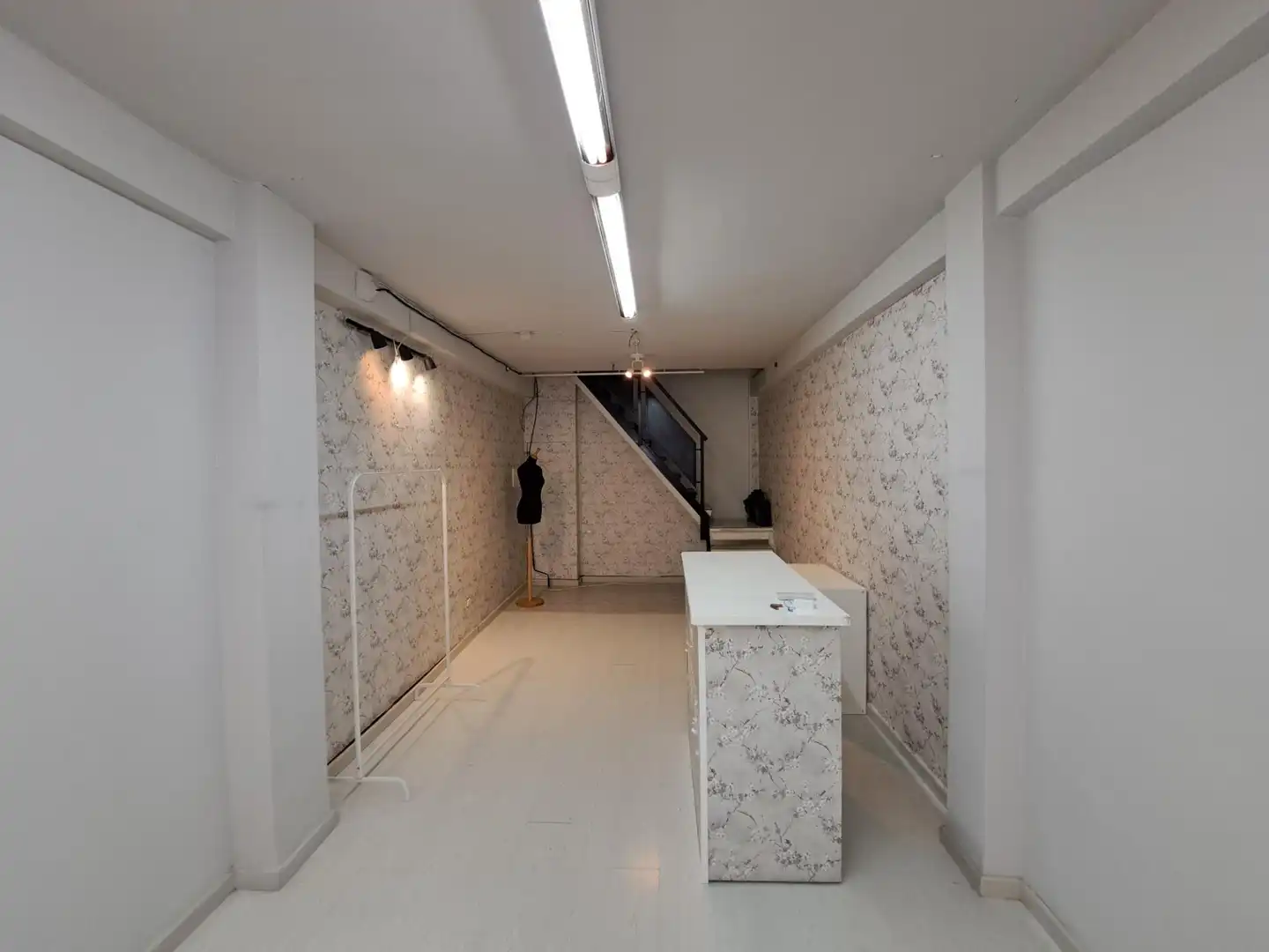 Commercial properties for rent in Alzira  with Air Conditioner
