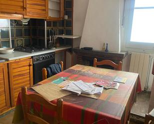 Cuina de Casa adosada en venda en Salt amb Calefacció, Jardí privat i Terrassa