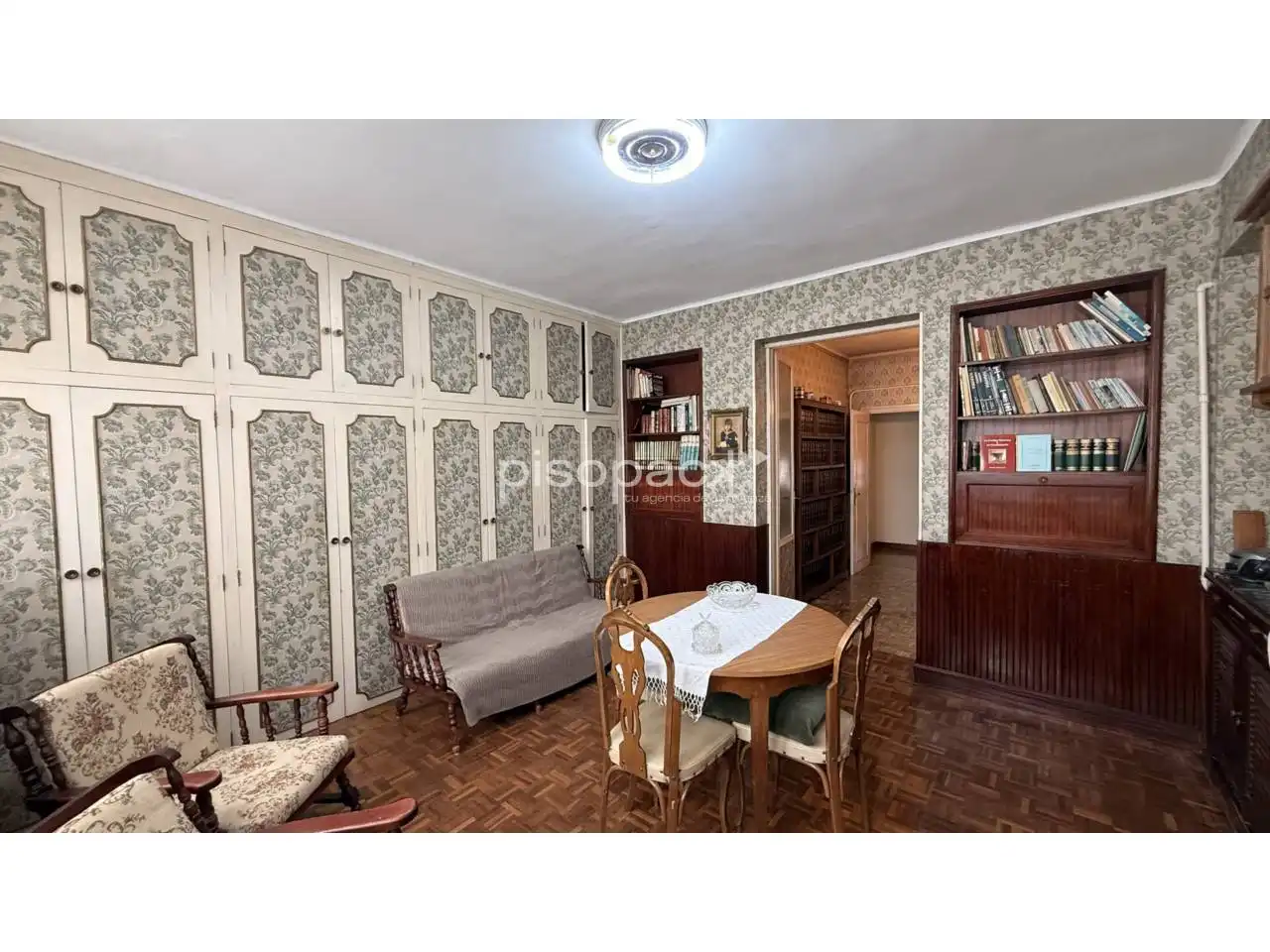 Living room of Flat for sale in  Pamplona / Iruña  with Heating, Parquet flooring and Storage room