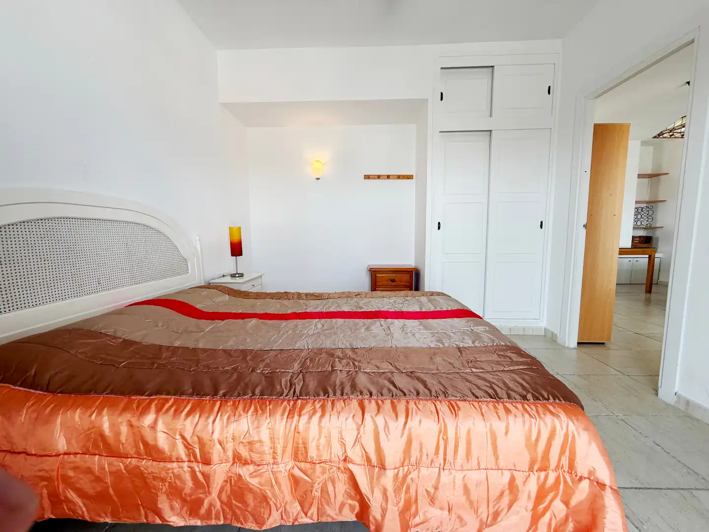 Dormitori de Apartament en venda en Estepona amb Terrassa i Piscina comunitària