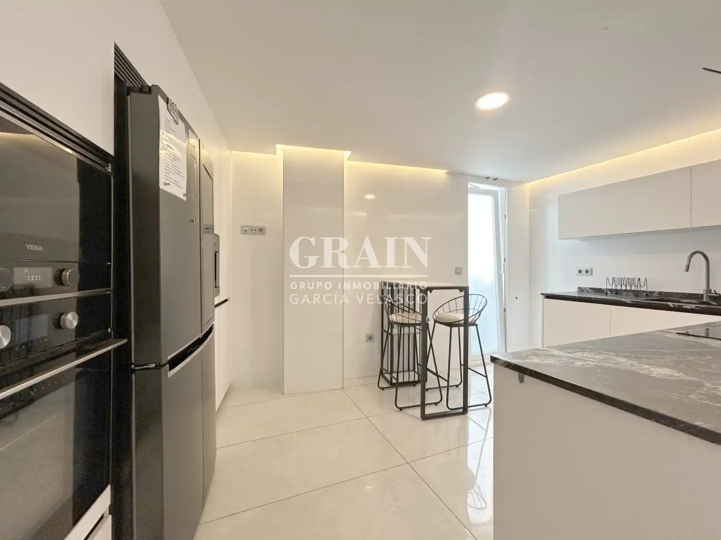 Kitchen of Flat for sale in Albacete  with Air Conditioner, Heating and Balcony