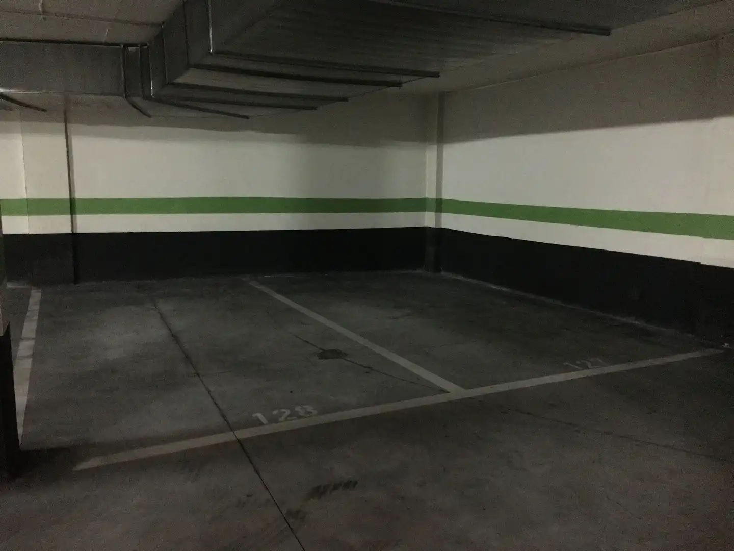 Parkplatz von Garage zum Verkauf in Narón