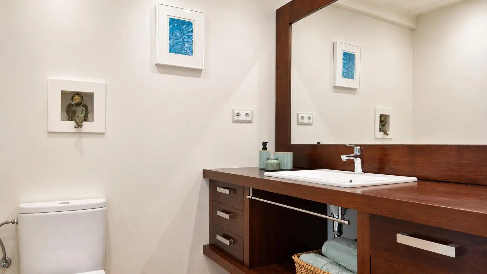 Badezimmer von Haus oder Chalet zum Verkauf in Comillas (Cantabria) mit Heizung und Balkon