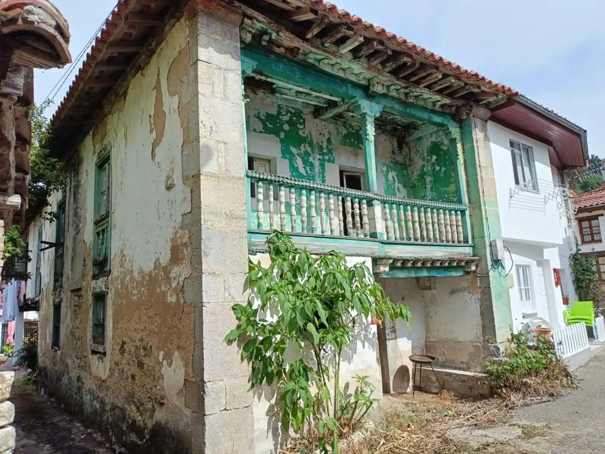 Vista exterior de Casa adosada en venta en Llanes con Jardín privado y Terraza