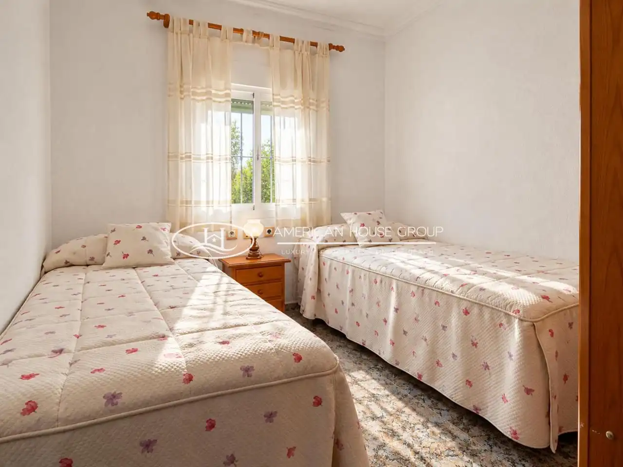Dormitori de Casa o xalet en venda en Chiclana de la Frontera amb Aire condicionat, Jardí privat i Traster
