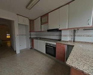 Kitchen of Flat for sale in  Lleida Capital  with Heating