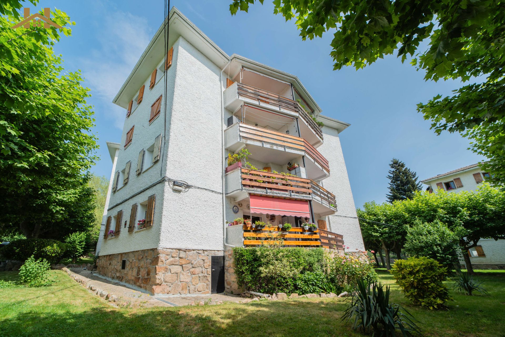 Vista exterior de Pis en venda en Guadarrama amb Calefacció, Terrassa i Traster