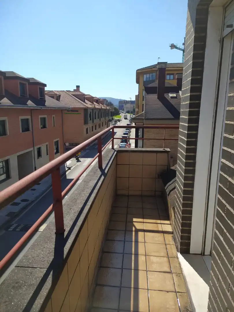 Terrassa de Casa adosada en venda en Gijón  amb Calefacció, Parquet i Terrassa