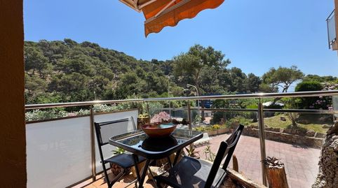 Apartamento reformado con vistas al mar, parking y ascensor en Cala Canyelles Lloret de Mar