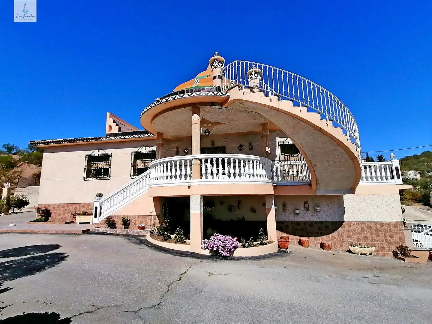 Casa o xalet en venda en Loja amb Jardí privat, Terrassa i Traster
