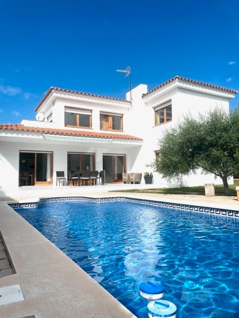 Exterior view of House or chalet for sale in L'Ametlla de Mar   with Private garden, Terrace and Swimming Pool