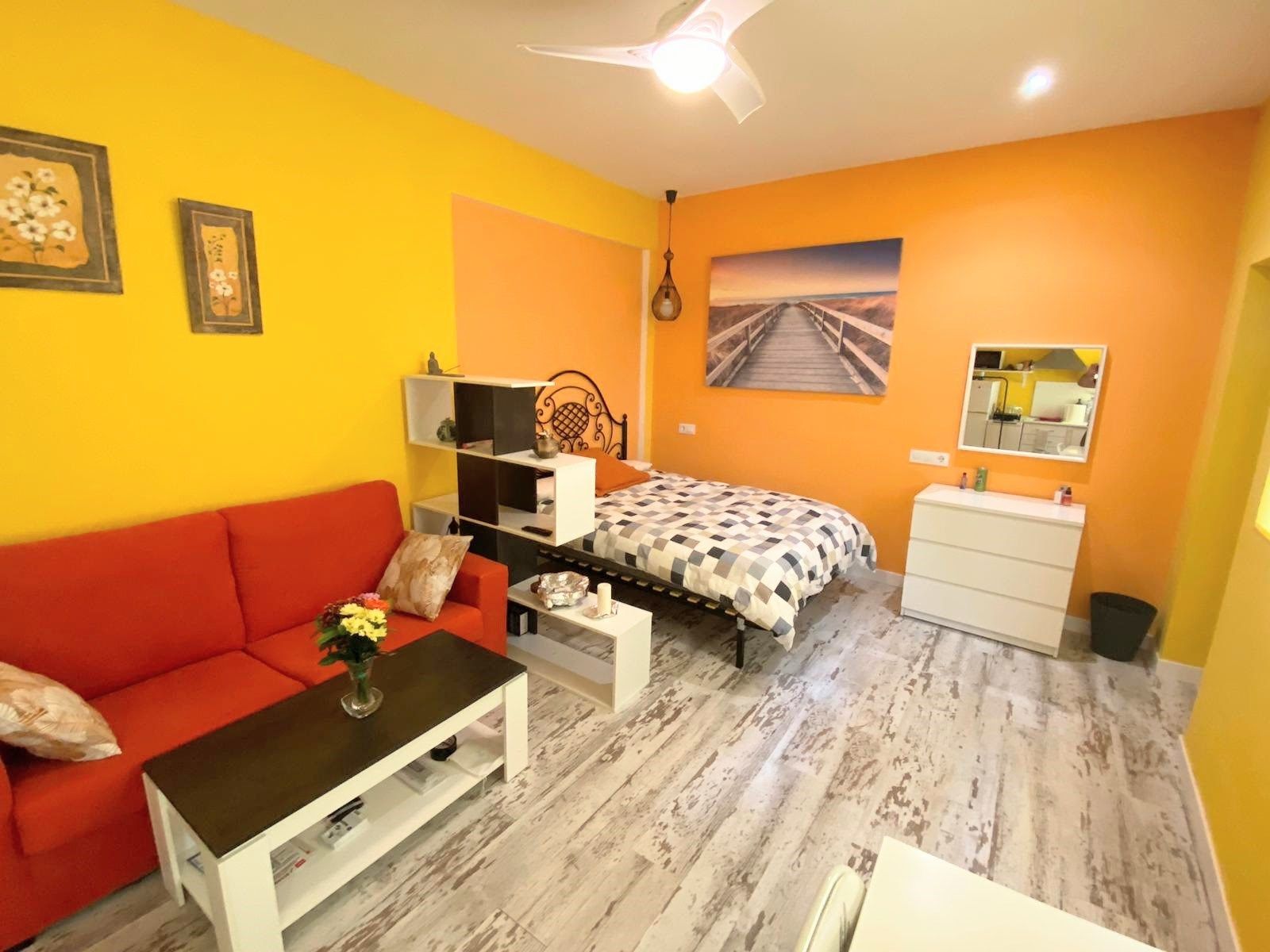 Bedroom of Study to rent in  Madrid Capital  with Air Conditioner, Furnished and Washing machine