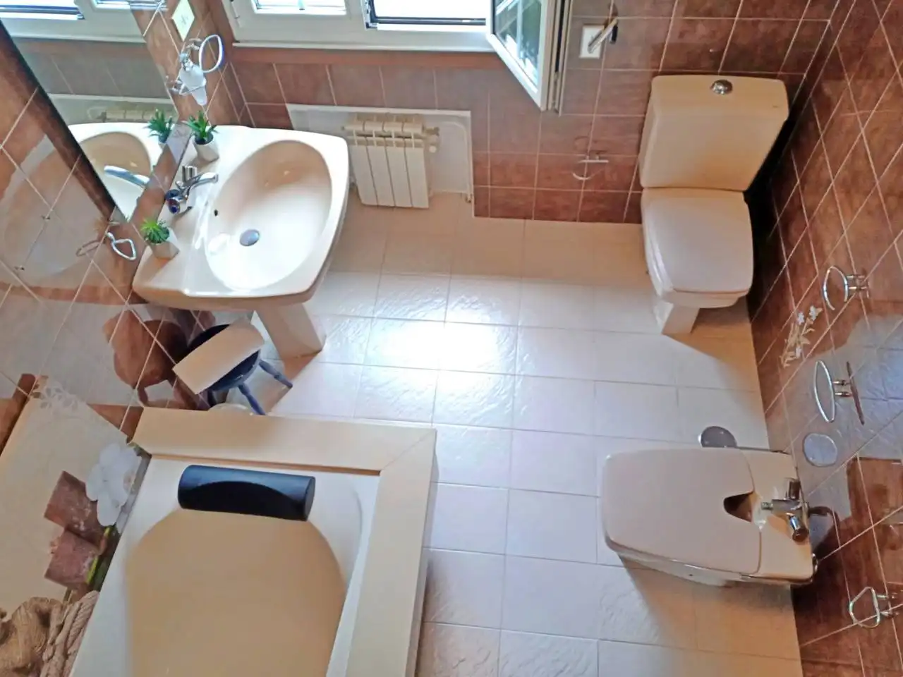 Baño de Casa o chalet en venta en Oleiros con Calefacción