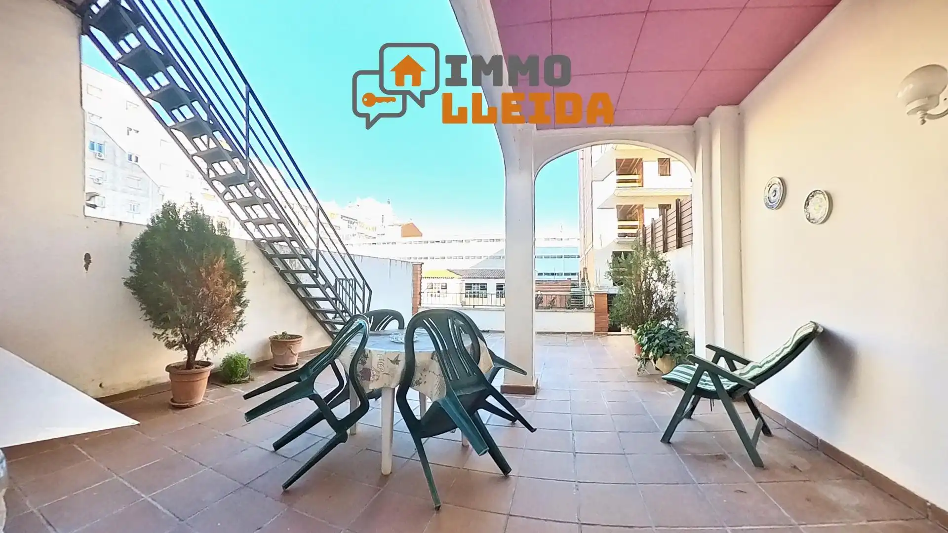 Vista exterior de Piso en venta en Balaguer con Calefacción, Jardín privado y Terraza