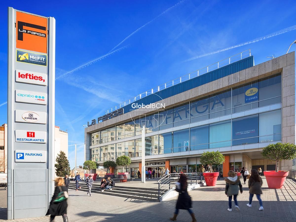 Vista exterior de Planta baixa en venda en L'Hospitalet de Llobregat