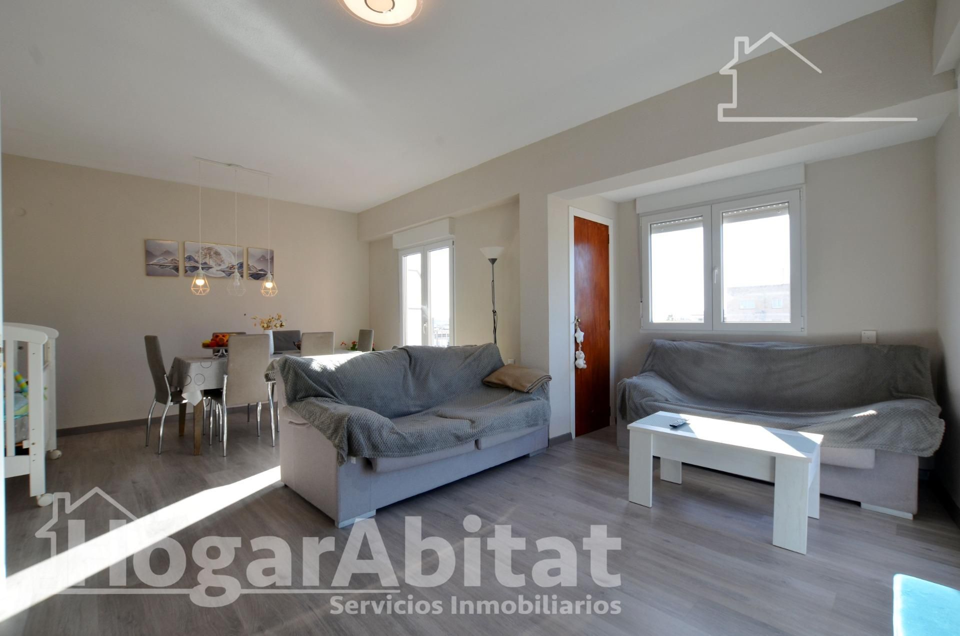Living room of Flat for sale in Xeraco  with Parquet flooring, Furnished and Balcony