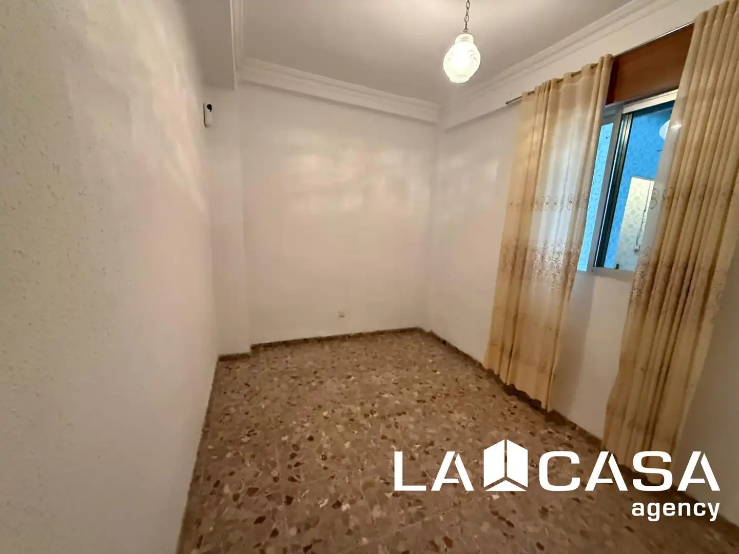 Bedroom of Flat for sale in Dos Hermanas