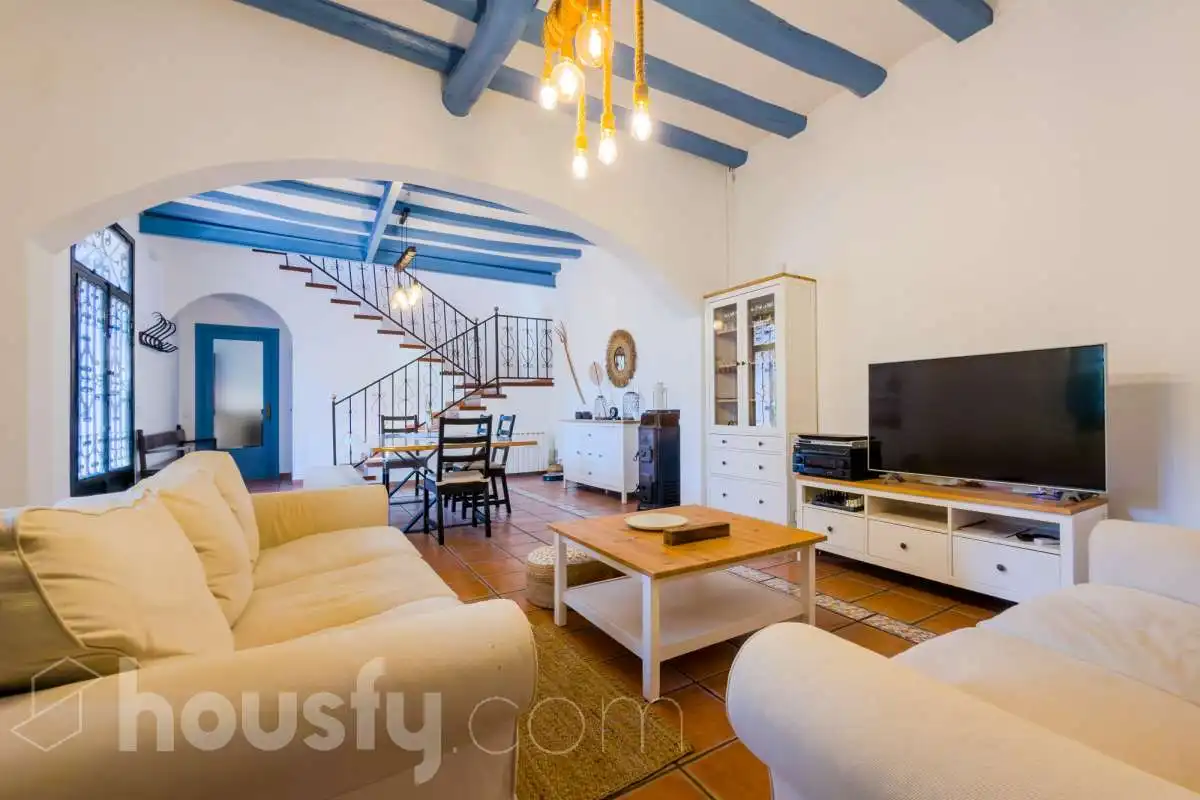 Sala de estar de Finca rústica en venta en Montgat con Calefacción, Jardín privado y Terraza