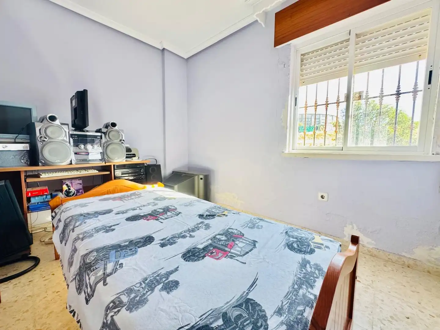 Habitación de Casa adosada en venta en Algeciras