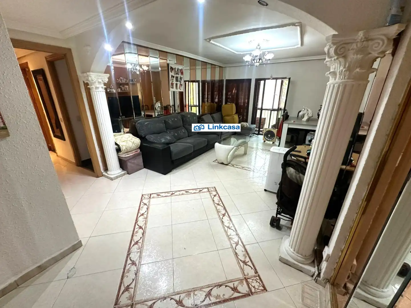 Flat for sale in Madrid  with Balcony