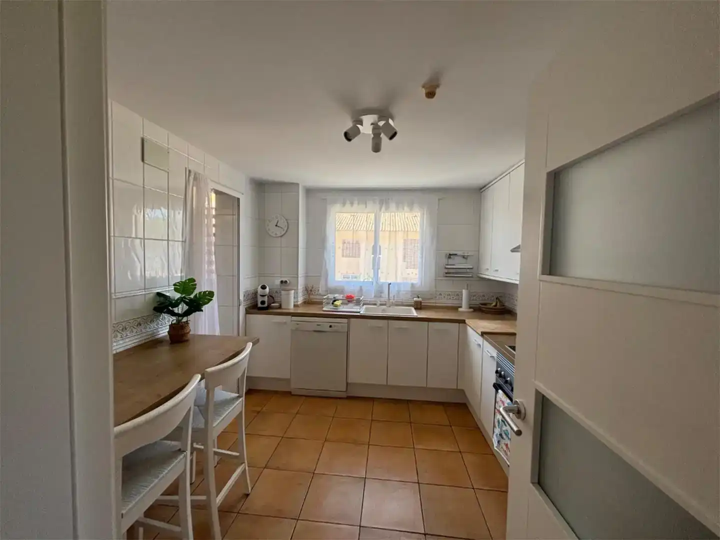 Küche von Maisonette zur Miete in Altea mit Klimaanlage, Privatgarten und Schwimmbad