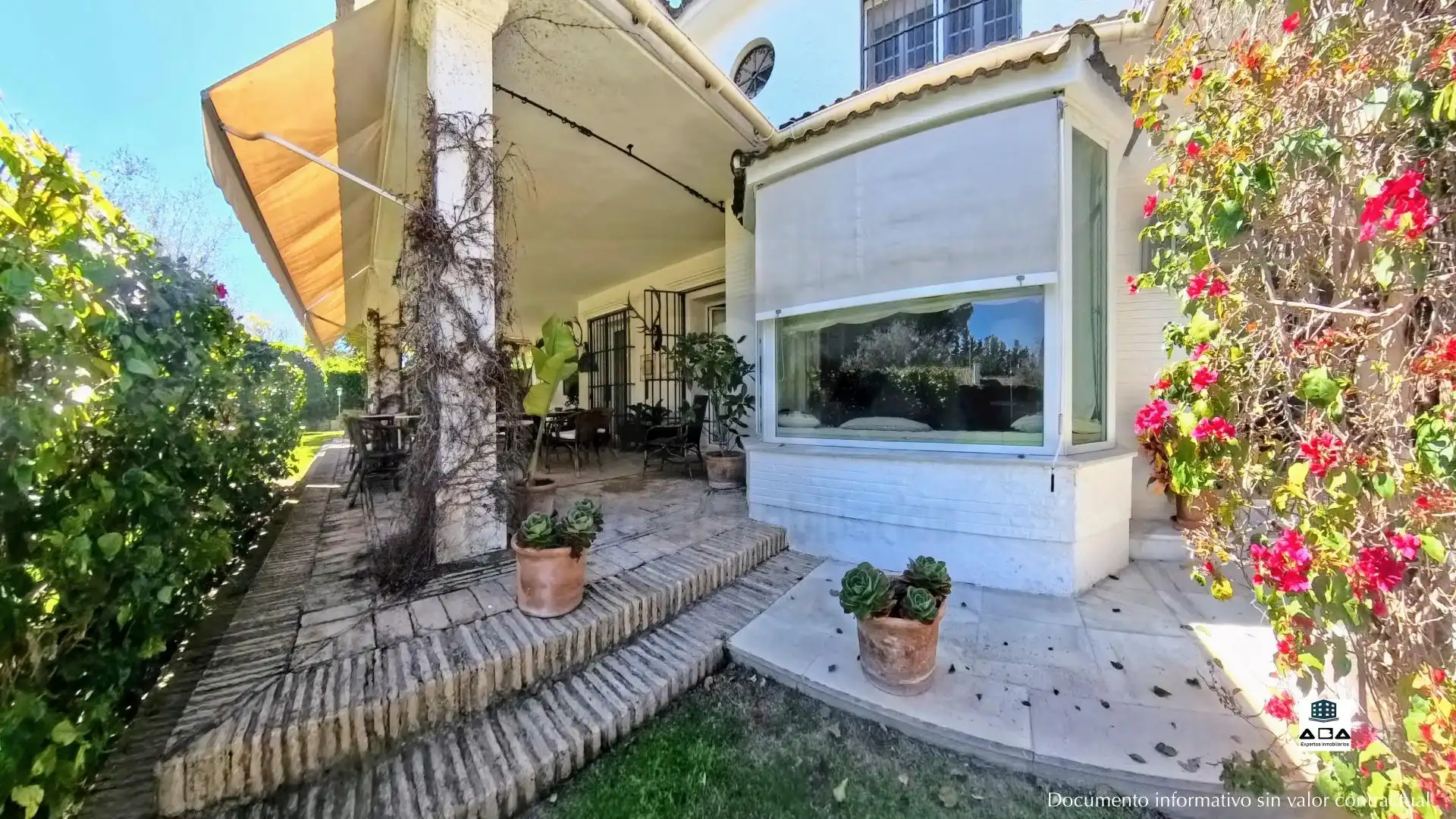 Jardí de Casa o xalet en venda en Jerez de la Frontera amb Aire condicionat, Calefacció i Jardí privat