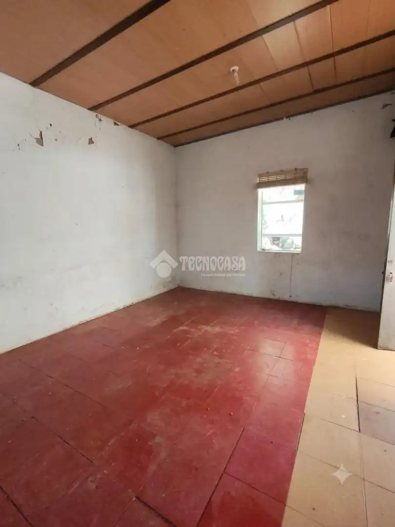 Country homes for sale in Marchena  with Air Conditioner, Storage room and Swimming Pool