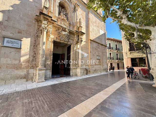 Casa-chalet en Venta en Centro