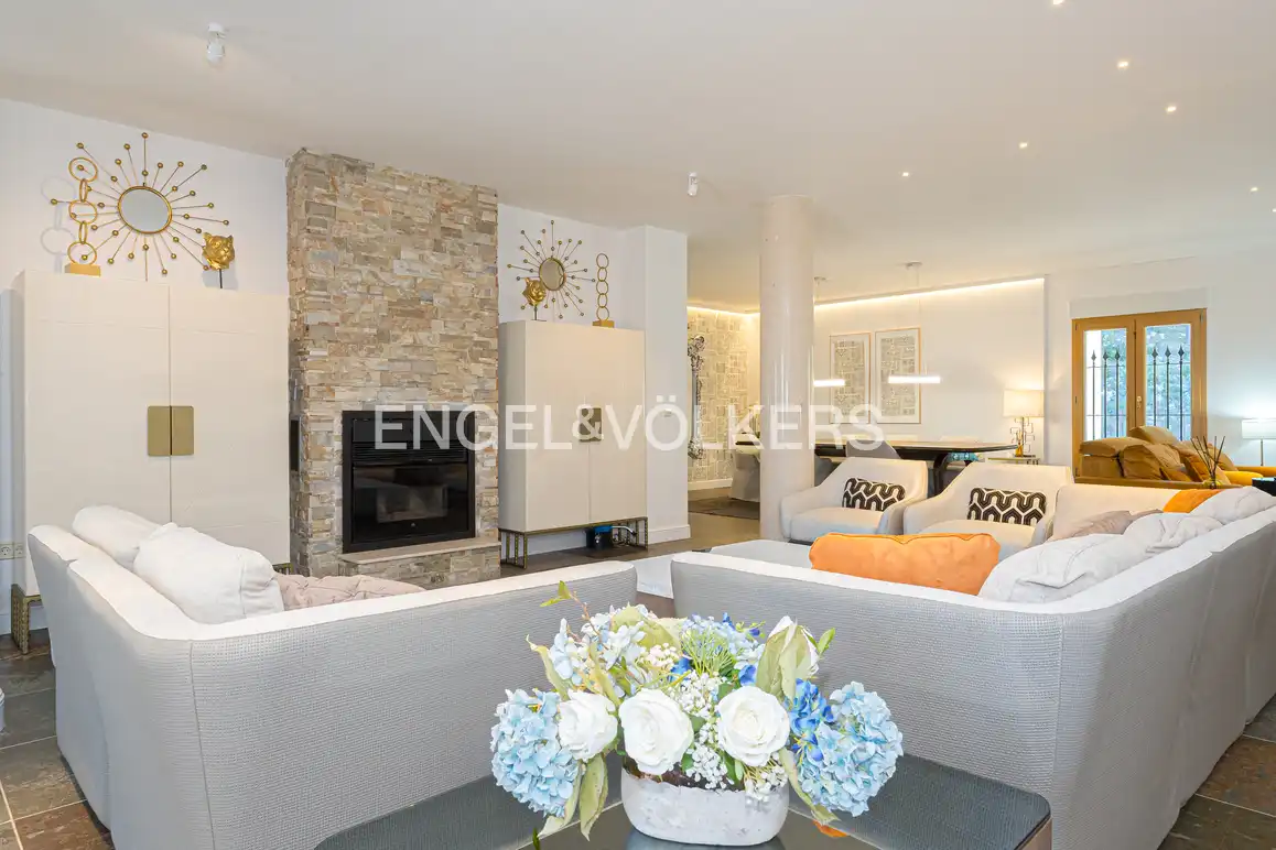 Living room of Houses for sale in El Castell de Guadalest  with Private garden, Swimming Pool and Jacuzzi