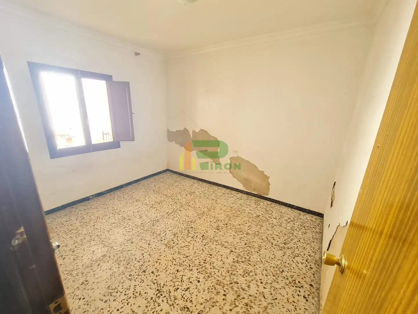 Habitación de Planta baja en venta en Totana con Aire acondicionado, Terraza y Trastero