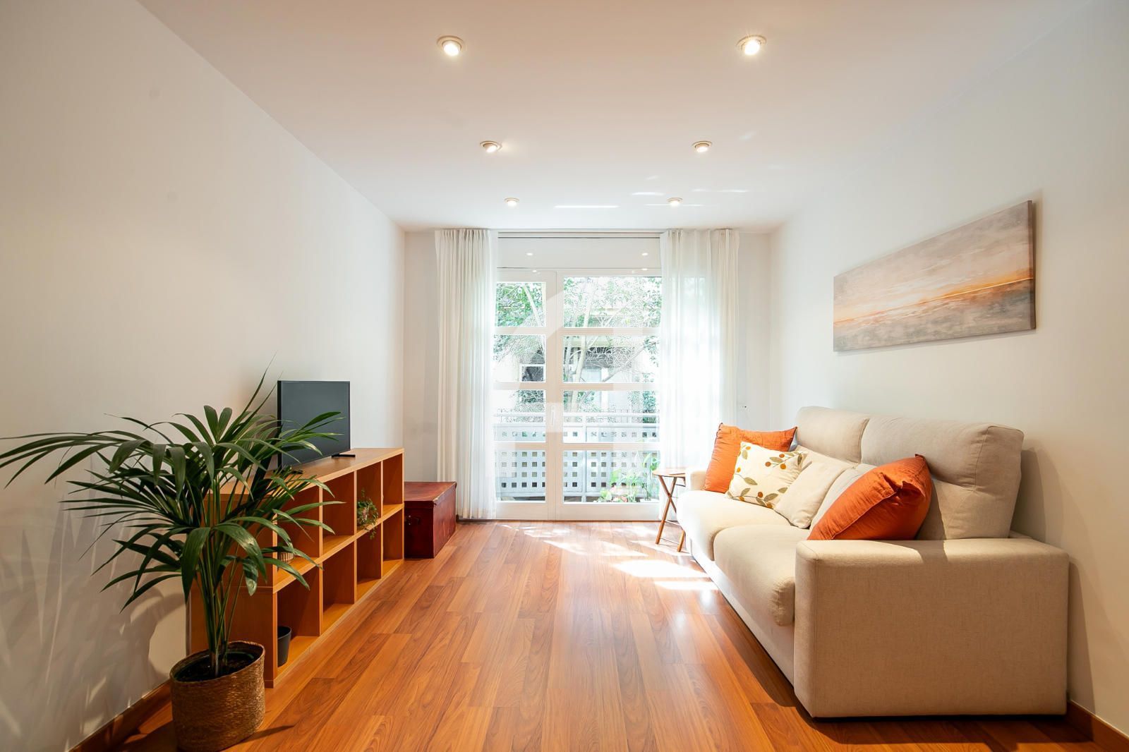 Living room of Flat to rent in  Barcelona Capital  with Air Conditioner, Heating and Parquet flooring