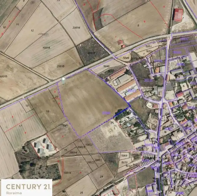Lands and plots for sale in carcava