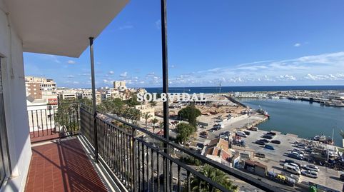 PRIMERA LÍNEA DE PLAYA FRENTE CLUB NÁUTICO EN TORREVIEJA.