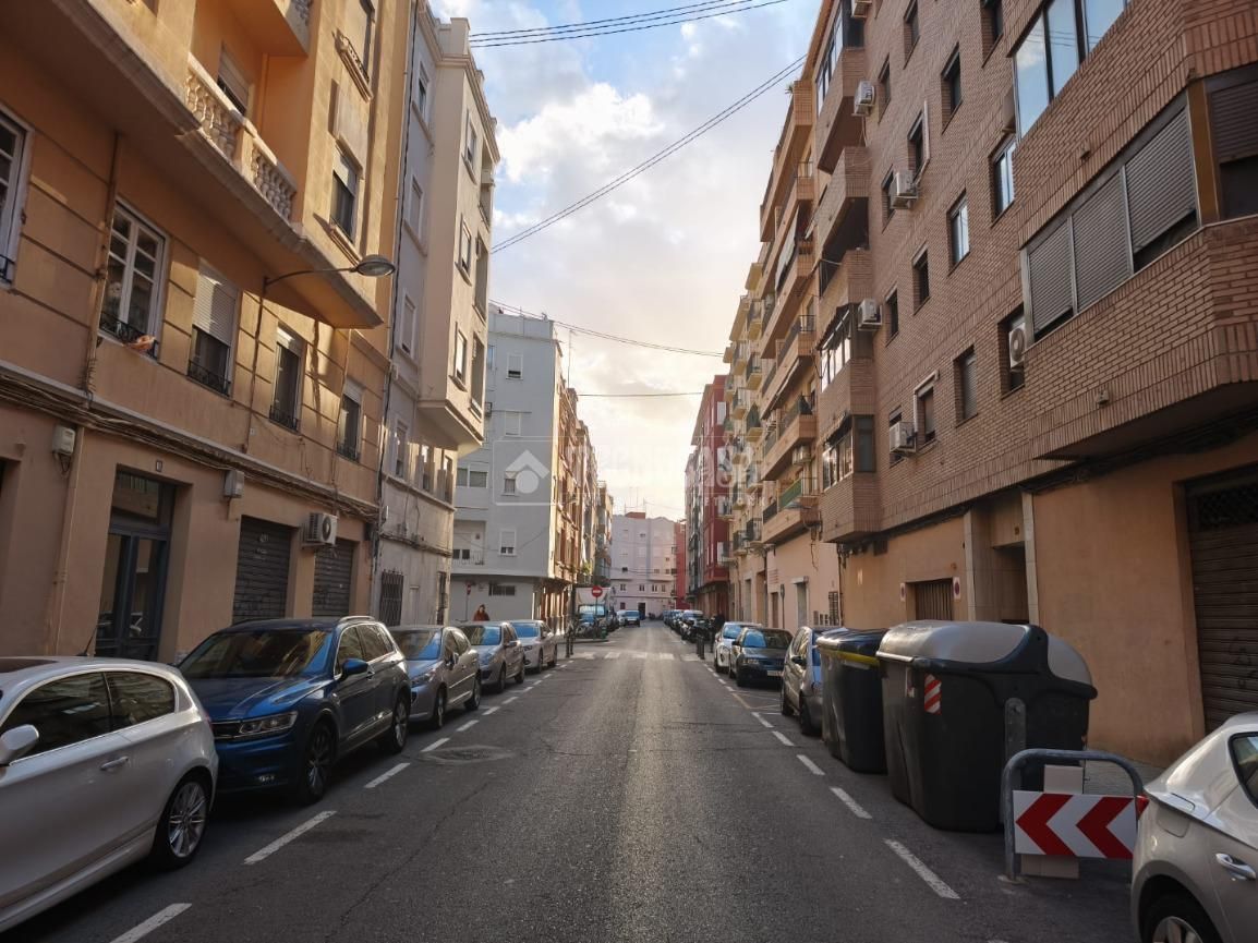 Flat for sale in Mont-Olivet, Quatre Carreres