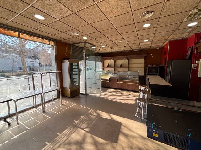 Local comercial en Venta en Vía Trajana, 28 en La Verneda i la Pau