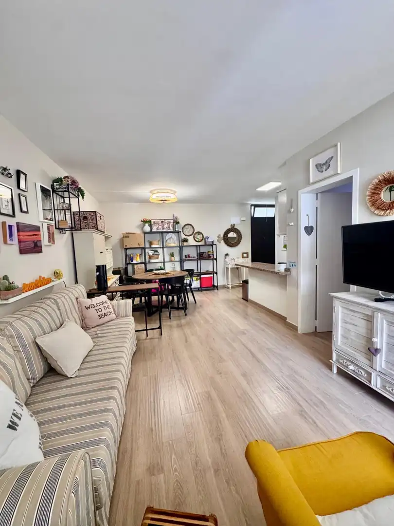Sala de estar de Piso en venta en Arona con Jardín privado, Terraza y Amueblado