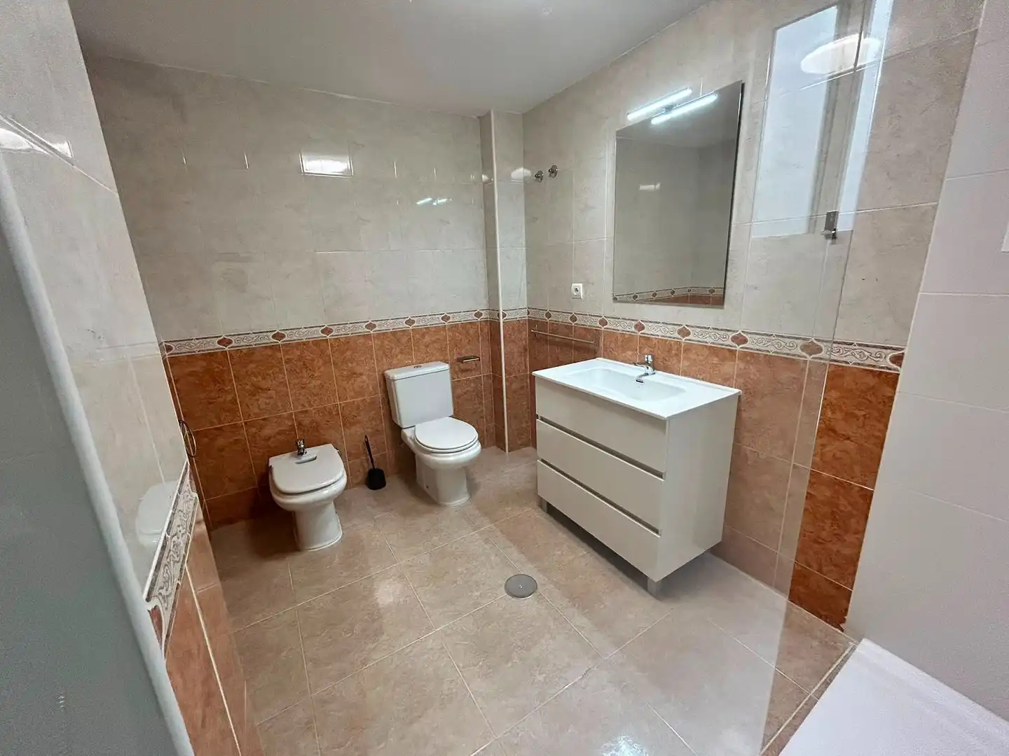 Badezimmer von Wohnung zur Miete in Molina de Segura mit Klimaanlage und Möbliert
