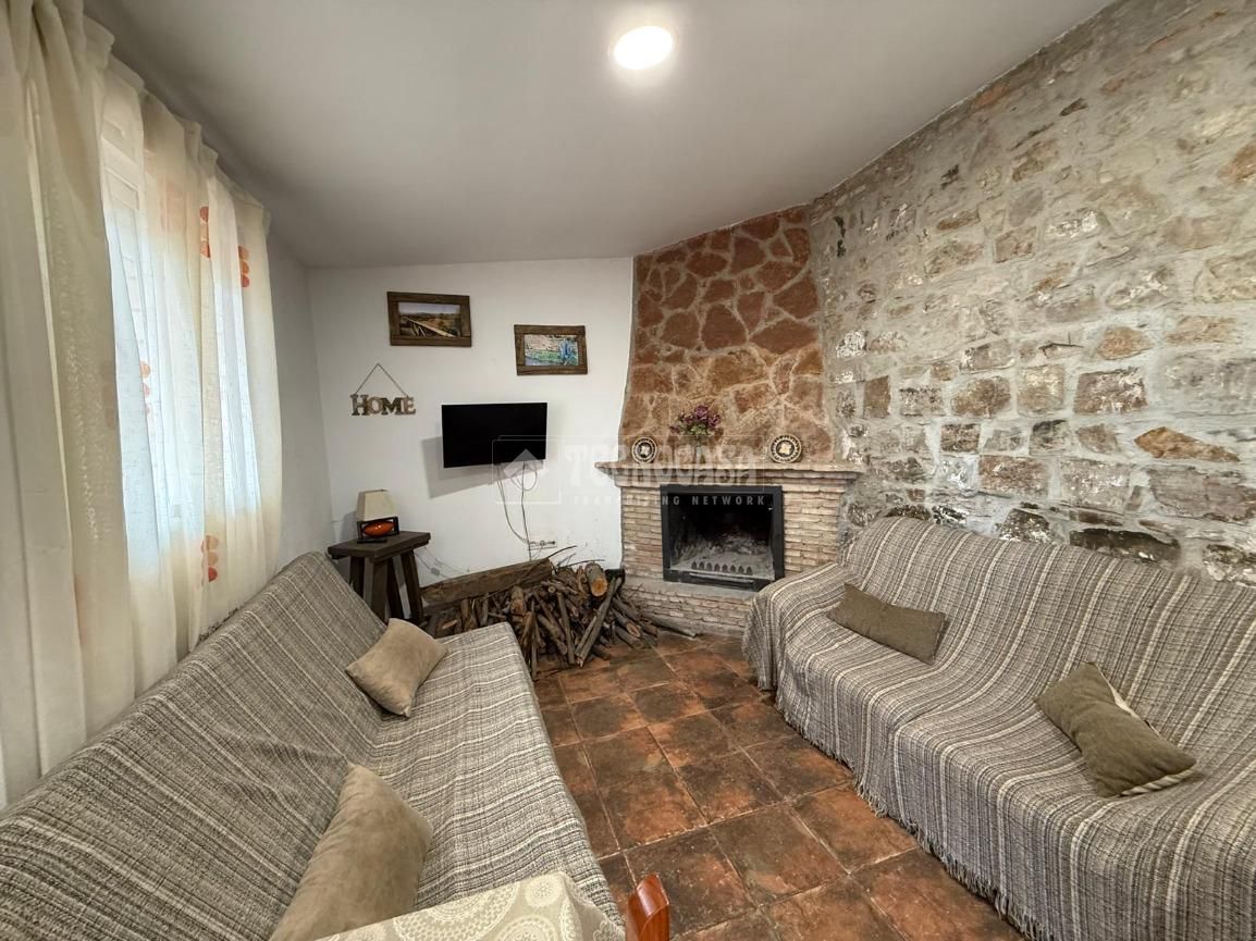 Living room of Country house for sale in Baños de la Encina  with Heating and Private garden
