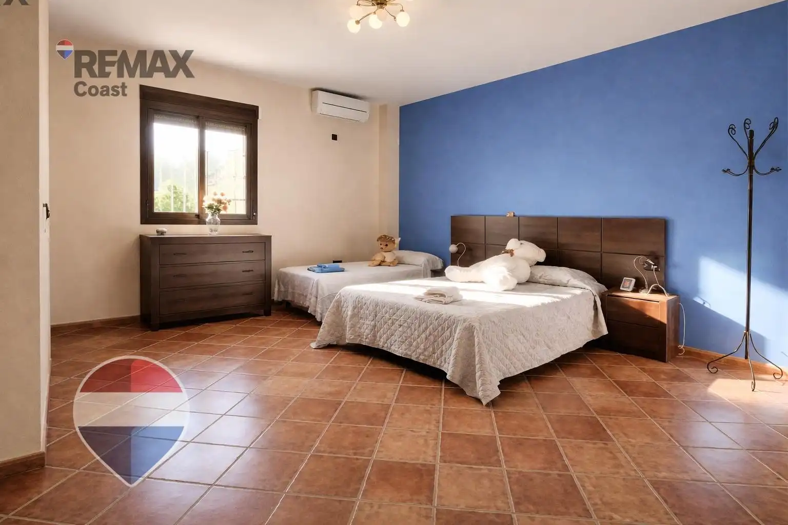 Bedroom of Houses for rent in Rincón de la Victoria  with Air Conditioner, Heating and Private garden