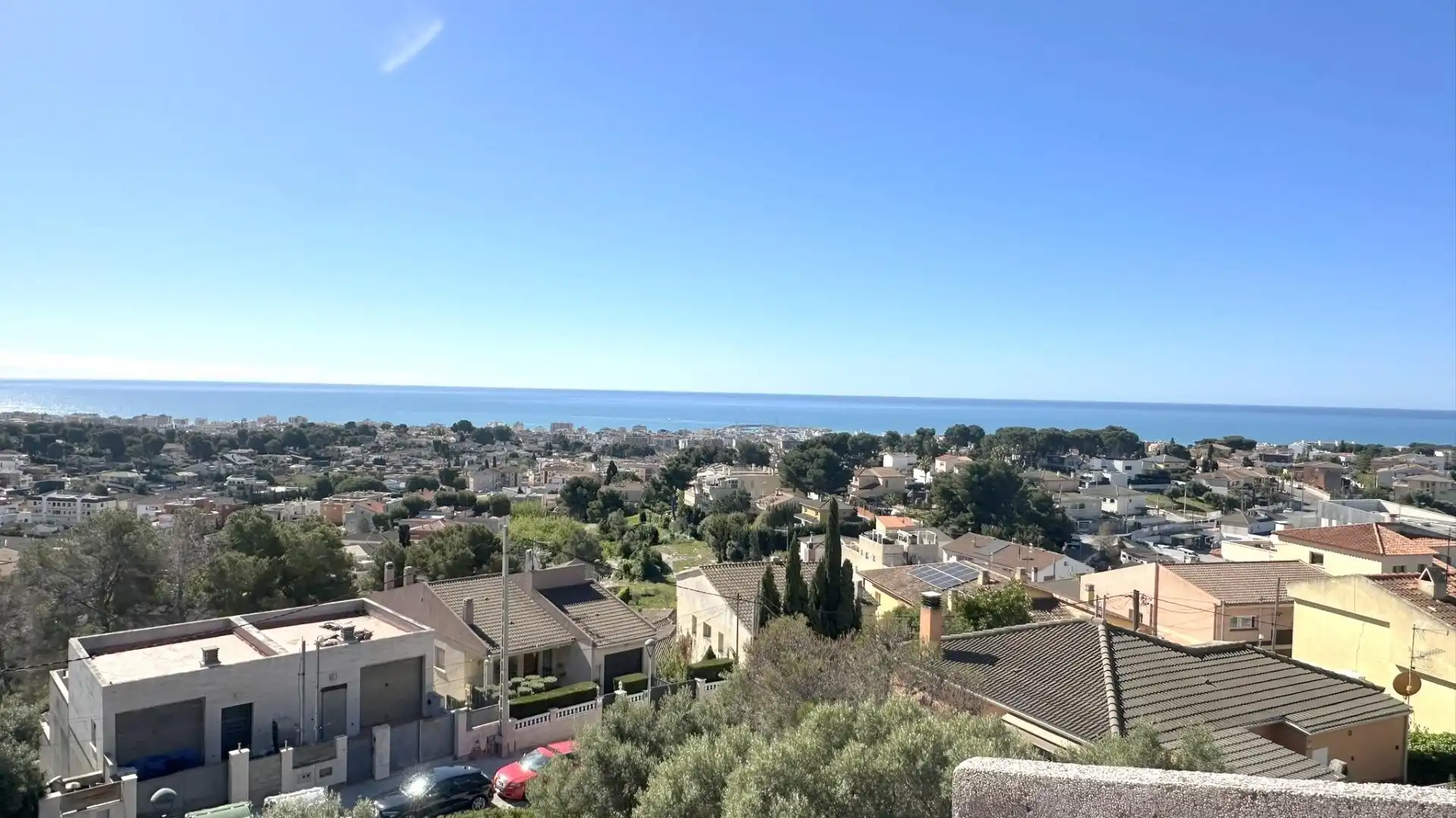 Außenansicht von Einfamilien-Reihenhaus zum Verkauf in Calafell mit Gemeinschaftspool