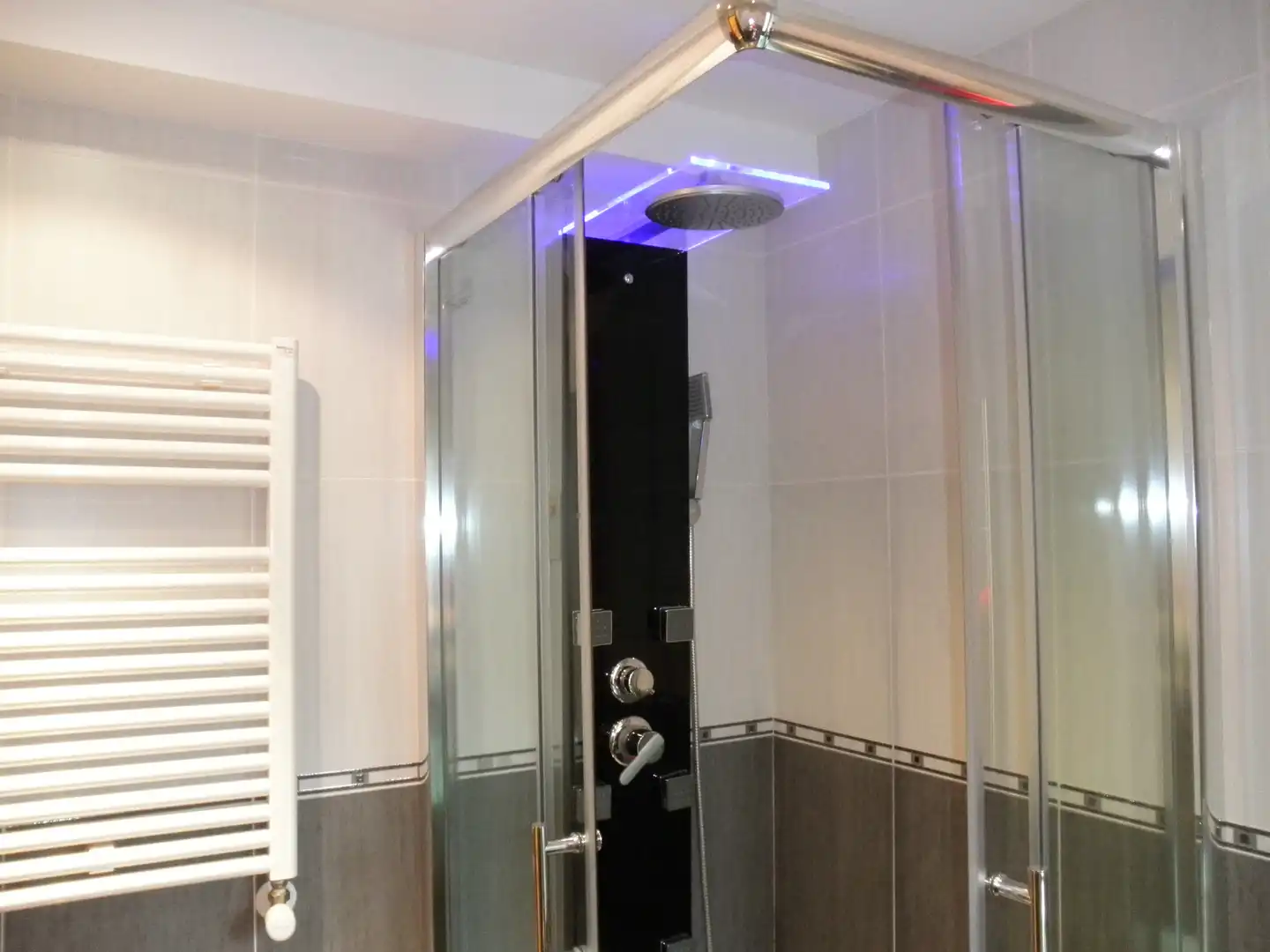 Badezimmer von Wohnung zum Verkauf in Mieres (Asturias) mit Heizung, Abstellraum und Möbliert