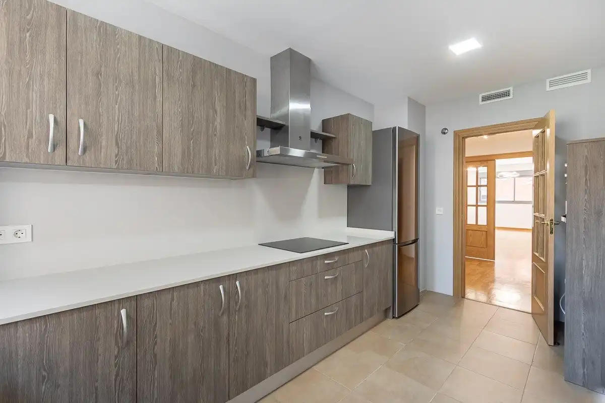Flat for rent in Avenida DE LA ILUSTRACION, Campus de la Salud